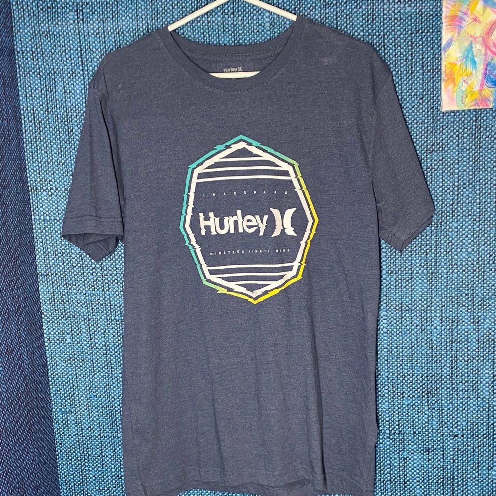 Hurley Men's Dark Blue Tee with Geometric Graphic